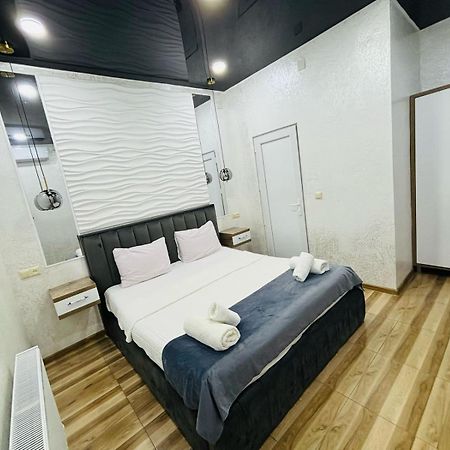 فندق Nana'S House باتومي المظهر الخارجي الصورة