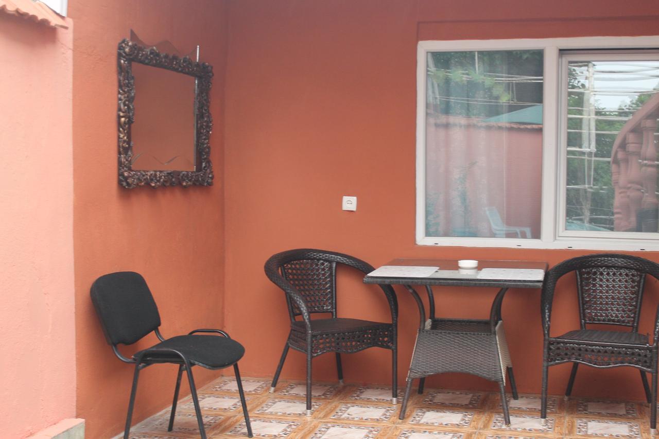 فندق Nana'S House باتومي المظهر الخارجي الصورة